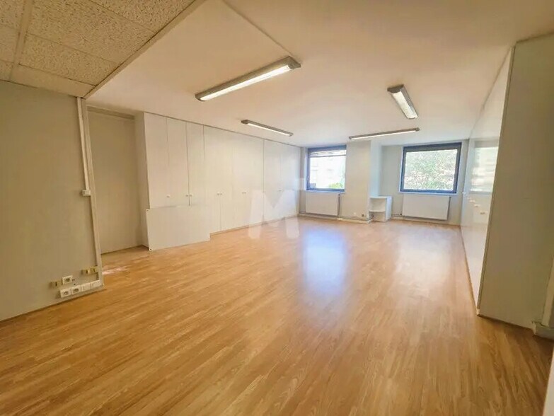 Bureau dans Évry-Courcouronnes à vendre - Photo intérieure - Image 2 de 7