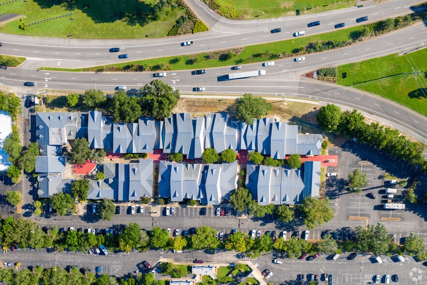 913 Gulf Breeze Pky, Gulf Breeze, FL for lease - Aerial - Image 3 of 15