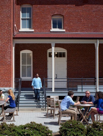 103 Montgomery St, San Francisco, CA à louer - Photo du bâtiment - Image 3 de 10