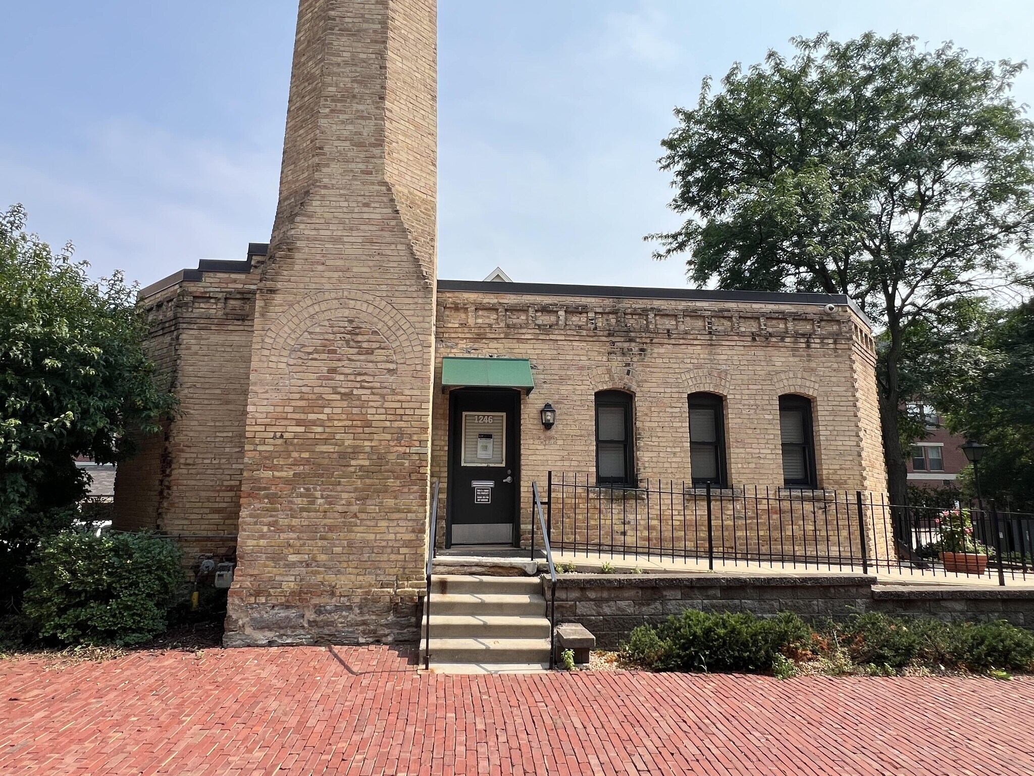 1246 Hennepin Ave, Minneapolis, MN for lease Primary Photo- Image 1 of 2