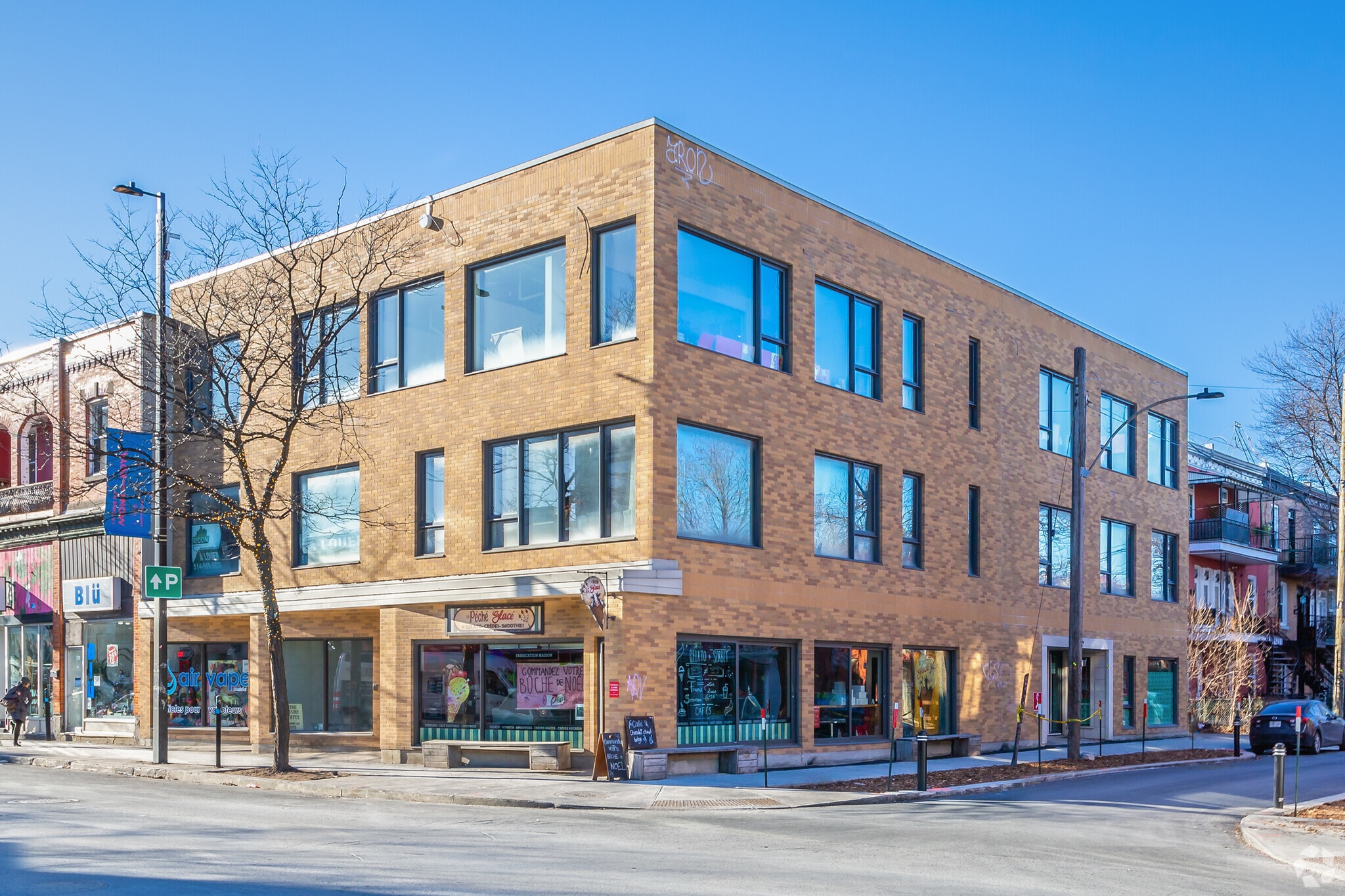 4510-4512 Rue Cartier, Montréal, QC for lease Primary Photo- Image 1 of 6