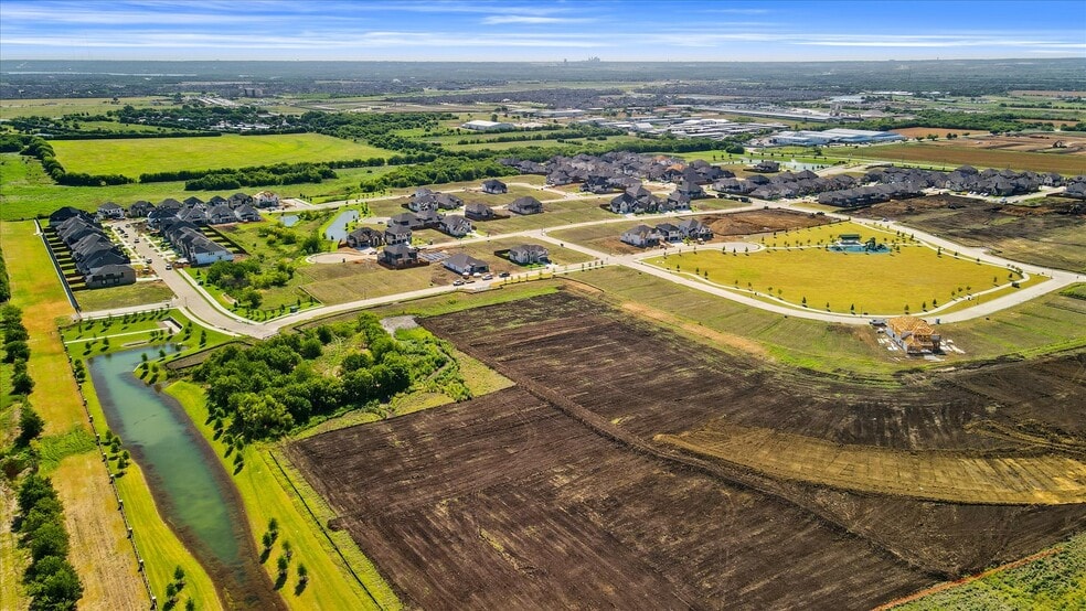 2500 Howell Dr, Venus, TX for sale - Primary Photo - Image 1 of 7