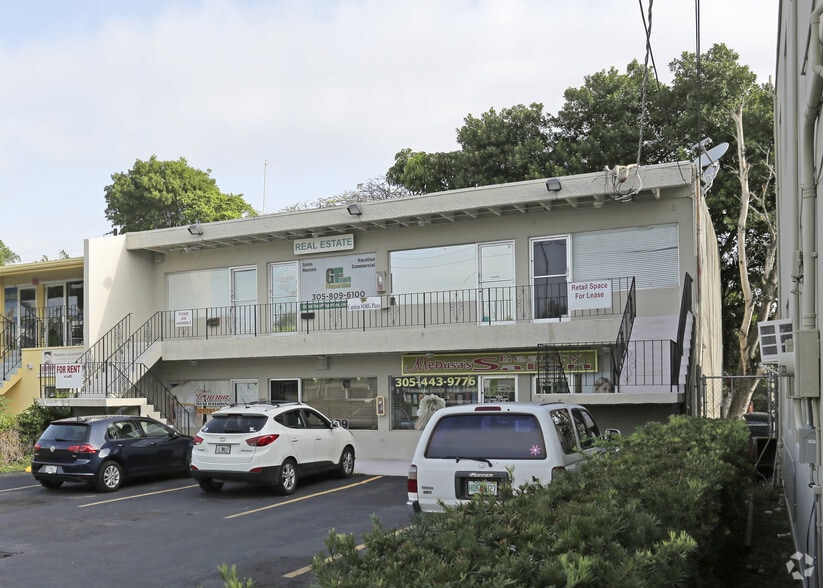 2809 Bird Ave, Miami, FL for lease - Primary Photo - Image 1 of 4