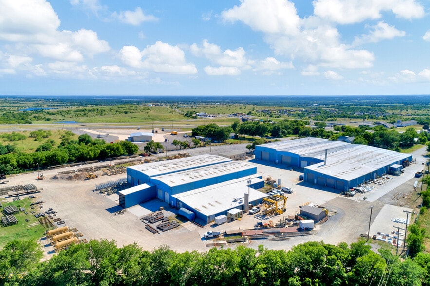 500 Randall St, Rhome, TX for lease - Building Photo - Image 3 of 21