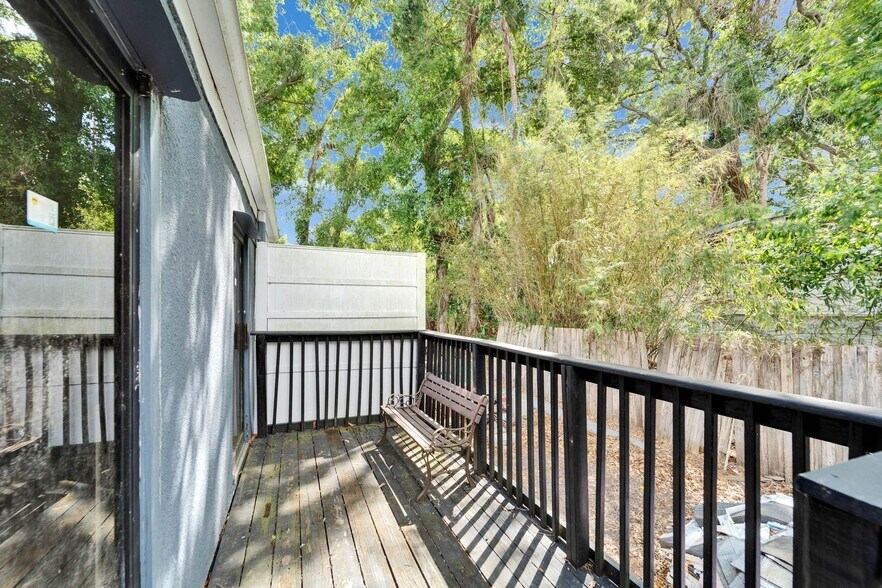 126 Ridgewood Ave, Brandon, FL à vendre - Photo du bâtiment - Image 3 de 24