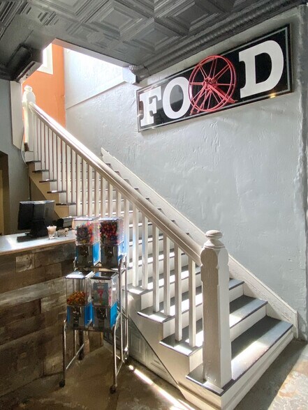 111 E Archer St, Jacksboro, TX à vendre - Photo du bâtiment - Image 2 de 13