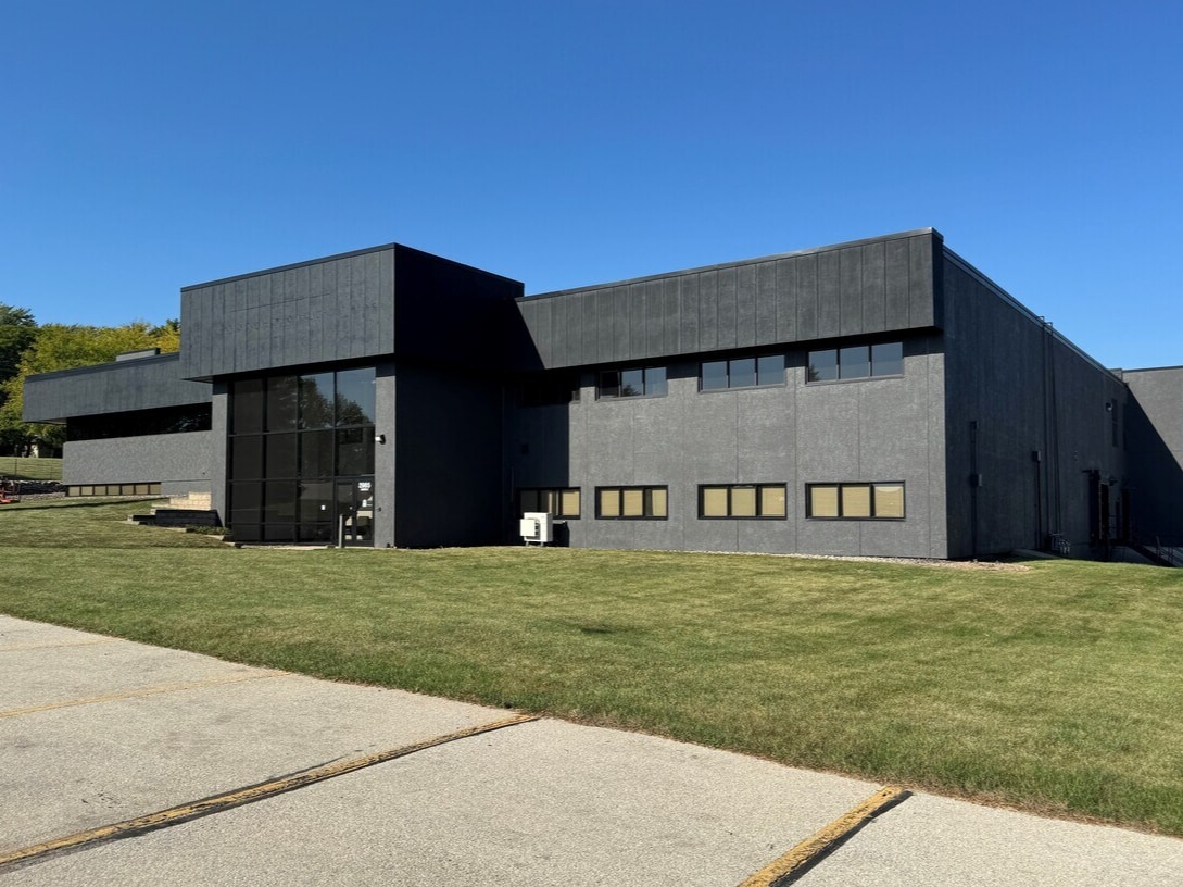 2985 S Ridge Rd, Green Bay, WI for lease Building Photo- Image 1 of 155