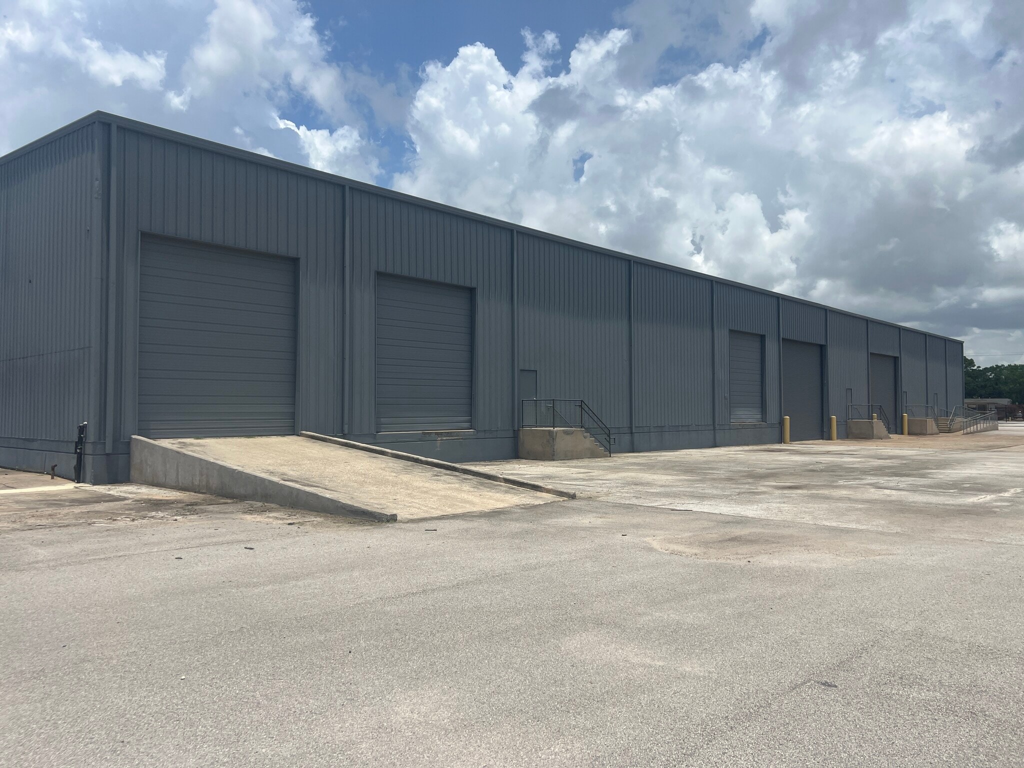 4900-4904 Griggs Rd, Houston, TX for lease Interior Photo- Image 1 of 8