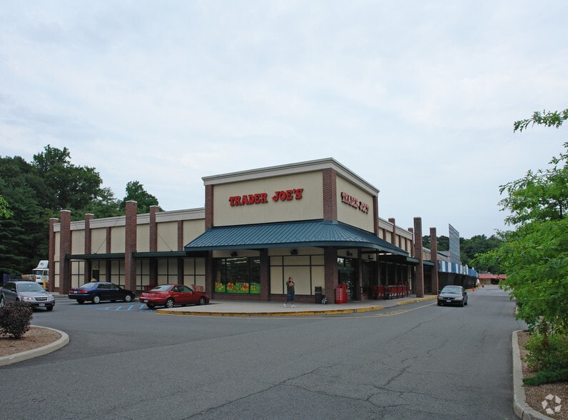 299 N Central Ave, Hartsdale, NY for lease - Primary Photo - Image 1 of 6