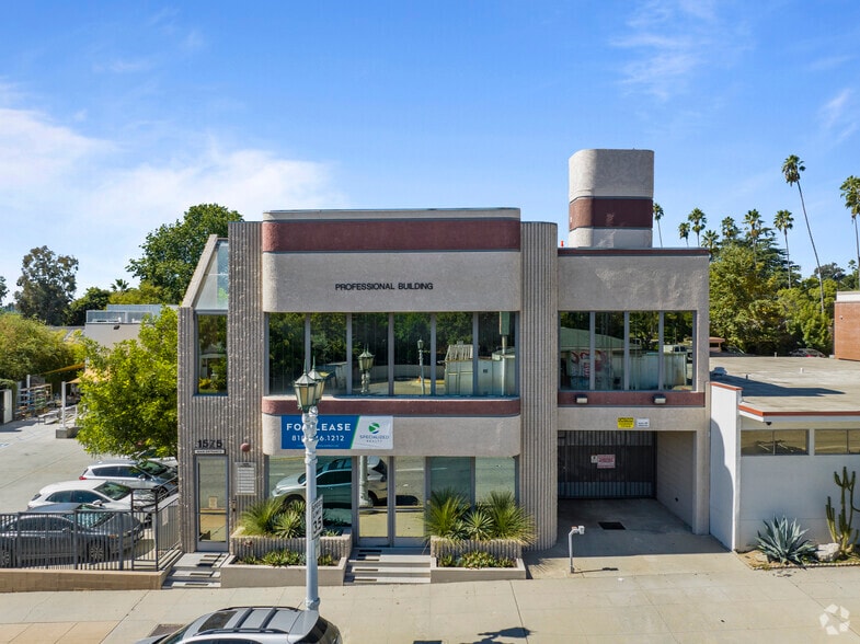 1575 N Lake Ave, Pasadena, CA à louer - Photo du bâtiment - Image 3 de 14