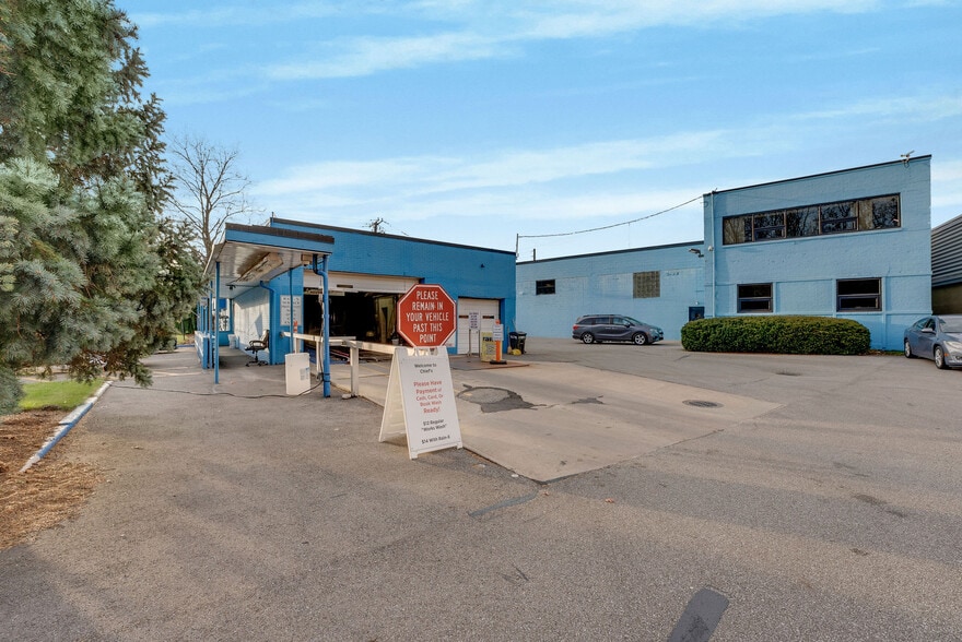 4325 Monticello Blvd, Cleveland, OH for sale - Building Photo - Image 2 of 2