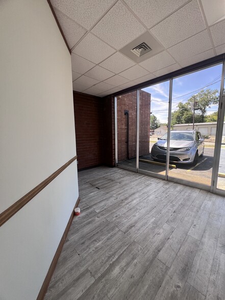 708 N William St, Goldsboro, NC à louer - Photo du bâtiment - Image 3 de 11