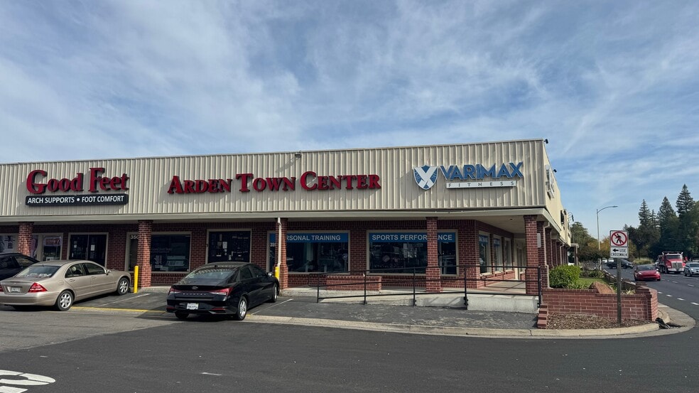 515-589 La Sierra Dr, Sacramento, CA for lease - Building Photo - Image 2 of 12