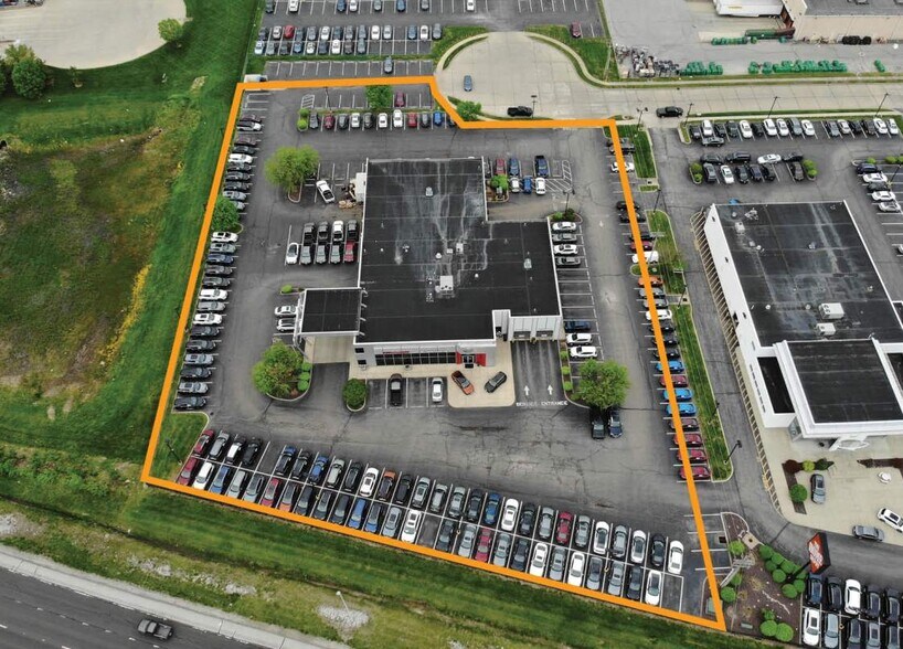 1690 New Car Dr, O'Fallon, IL à louer - Photo du bâtiment - Image 2 de 48