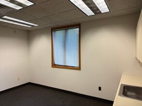 144 Metro Park, Rochester, NY for lease Interior Photo- Image 2 of 5