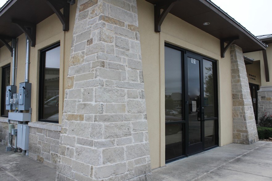 10423 State Highway 151, San Antonio, TX à louer - Photo principale - Image 1 de 16