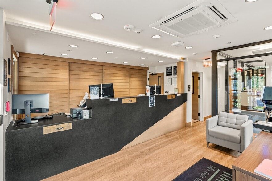 122 W Main St, Aspen, CO for sale - Lobby - Image 2 of 66