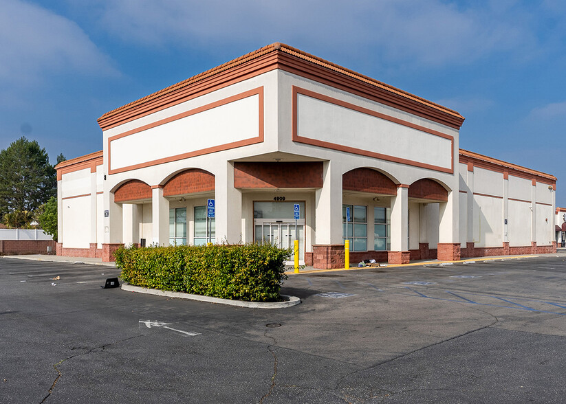 4909 Paramount Blvd, Lakewood, CA for sale - Building Photo - Image 1 of 3