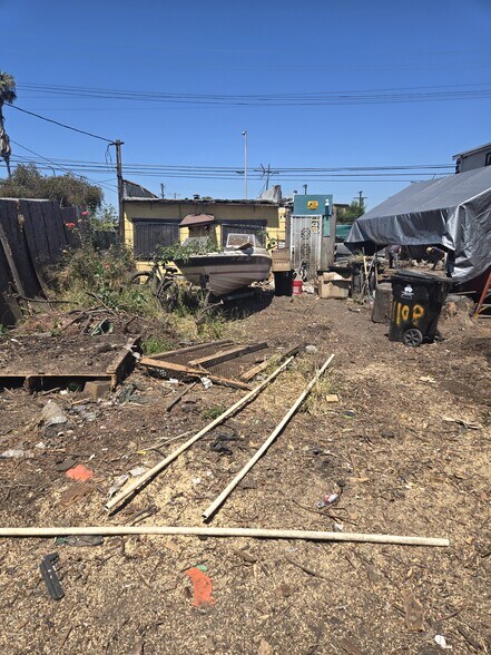 11108 Avalon Blvd, Los Angeles, CA for sale - Building Photo - Image 2 of 11