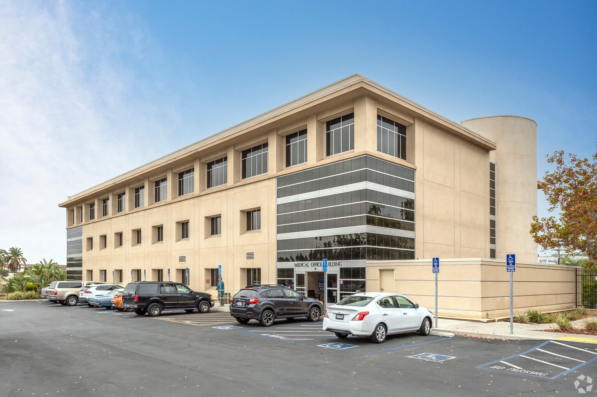 655 Euclid Ave, National City, CA à louer Photo principale- Image 1 de 7