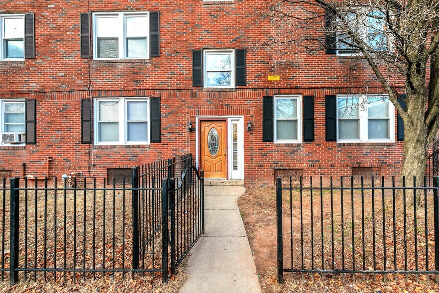 1916-1918 Broad St, Hartford, CT à louer - Photo du bâtiment - Image 3 de 5