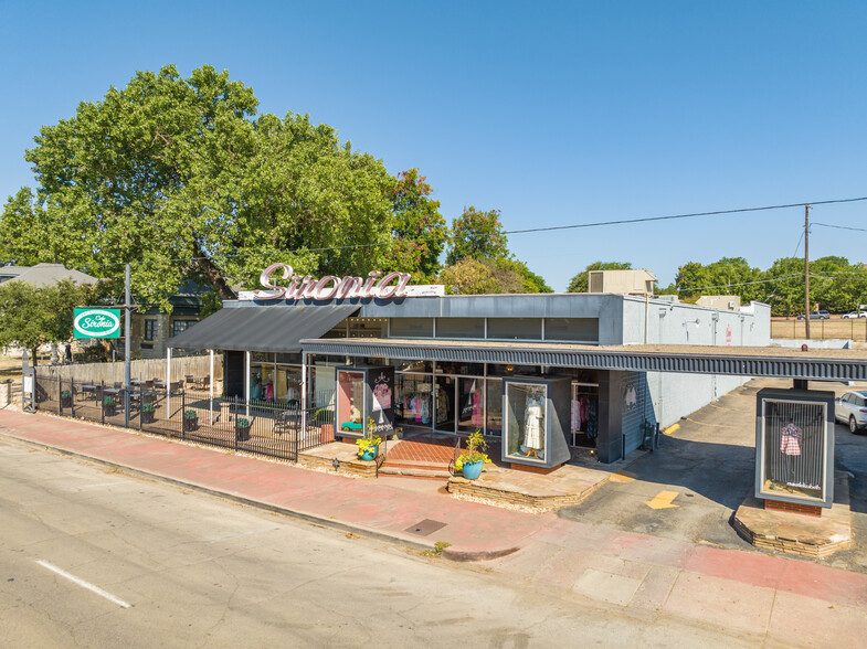 1509 Austin Ave, Waco, TX à louer - Photo du bâtiment - Image 2 de 5