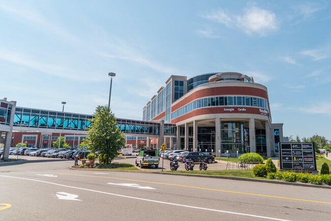 Plus de détails pour 825 Boul Lebourgneuf, Québec, QC - Bureau à louer