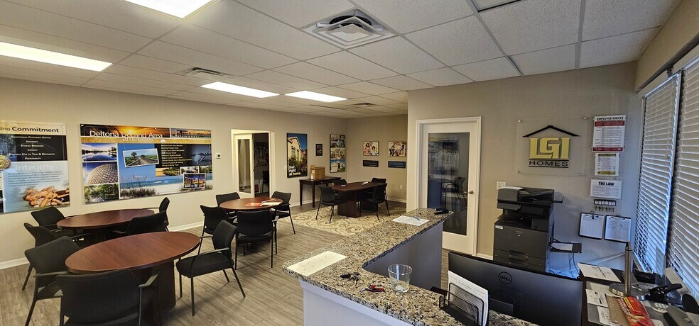 1209 Saxon Blvd, Orange City, FL à louer - Photo du bâtiment - Image 3 de 7
