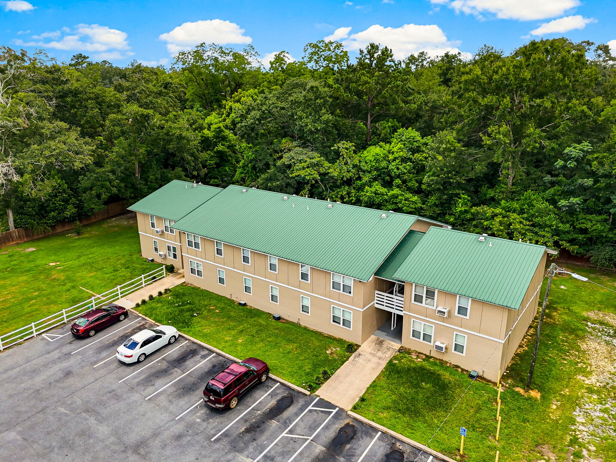 872 Deer Wood Ln, Chipley, FL à vendre Photo principale- Image 1 de 25