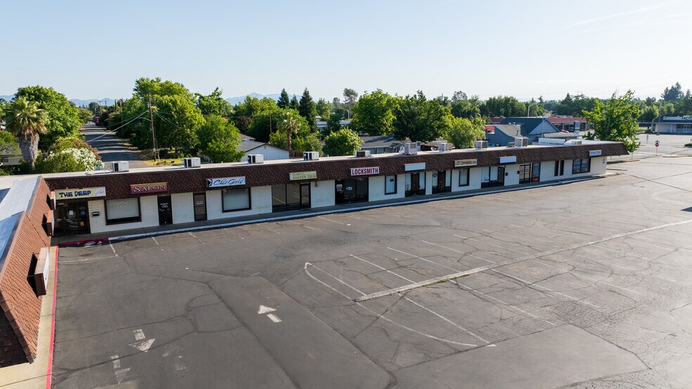 2920-2972 Churn Creek Rd, Redding, CA à louer - Photo du bâtiment - Image 2 de 29