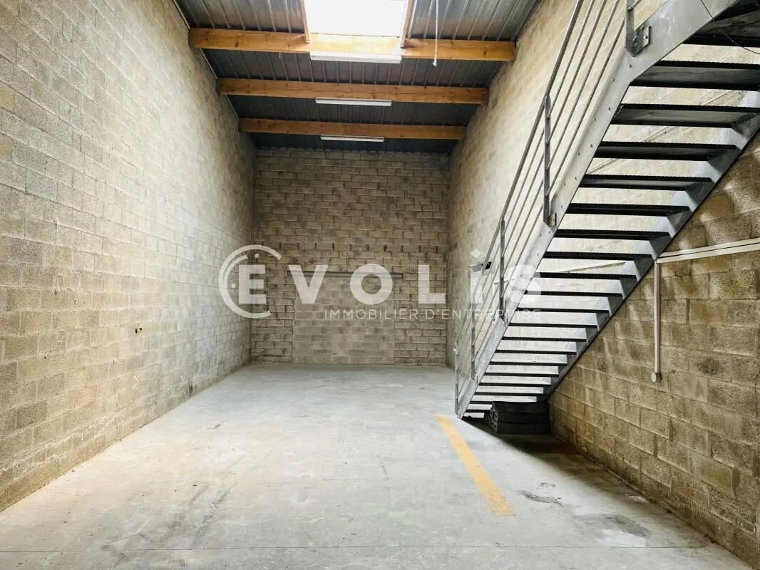 Flex in Ozoir-la-Ferrière for lease Interior Photo- Image 1 of 6