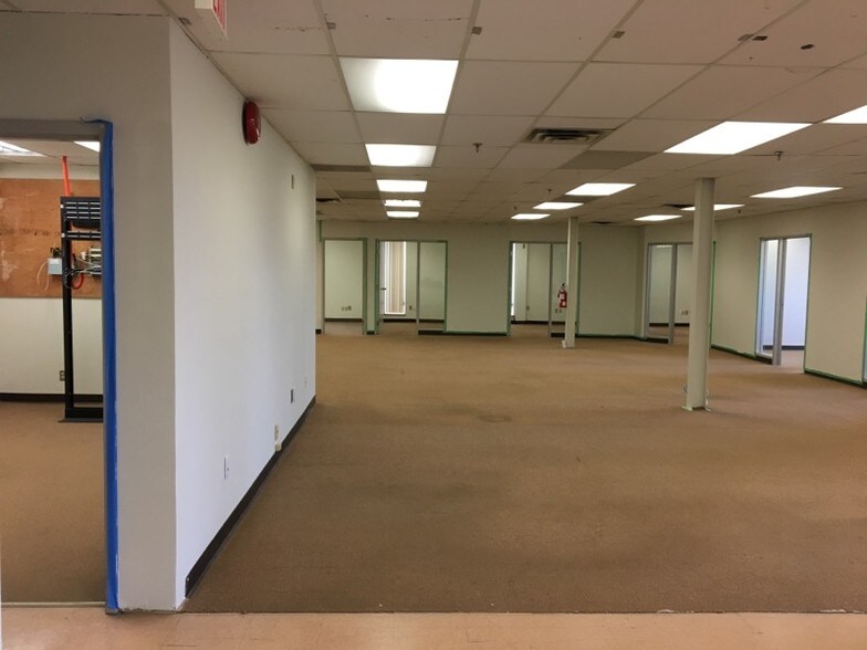 222 Snidercroft Rd, Concord, ON à vendre - Photo intérieure - Image 1 de 1