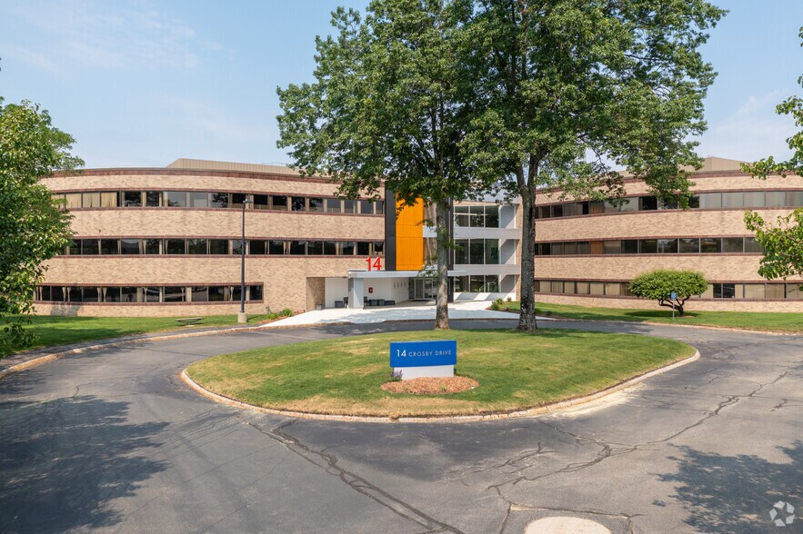 4 Crosby Dr, Bedford, MA à louer - Photo du bâtiment - Image 3 de 28