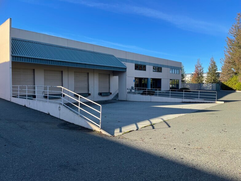 180 Klamath Ct, American Canyon, CA for lease - Building Photo - Image 1 of 6