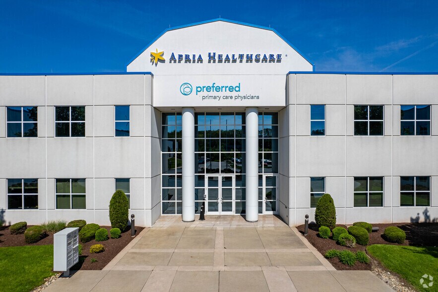 701 Technology Dr, Canonsburg, PA à louer - Photo du bâtiment - Image 3 de 12