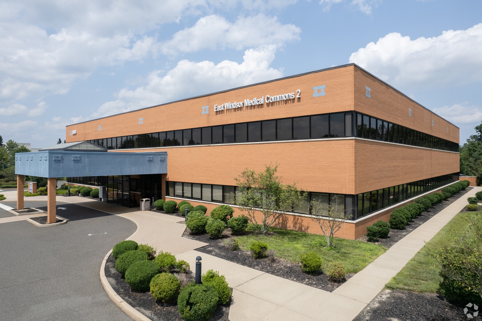 300 Princeton Hightstown Rd, East Windsor, NJ for lease Primary Photo- Image 1 of 6
