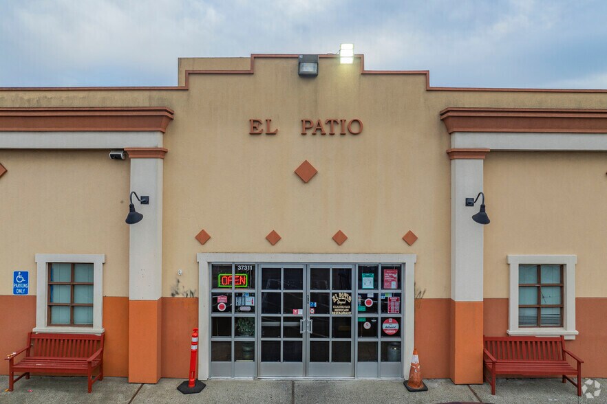 37311 Fremont Blvd, Fremont, CA à vendre - Photo du bâtiment - Image 3 de 9