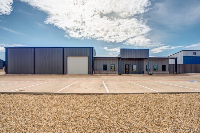Plus de détails pour 3205 118th St, Lubbock, TX - Industriel à vendre