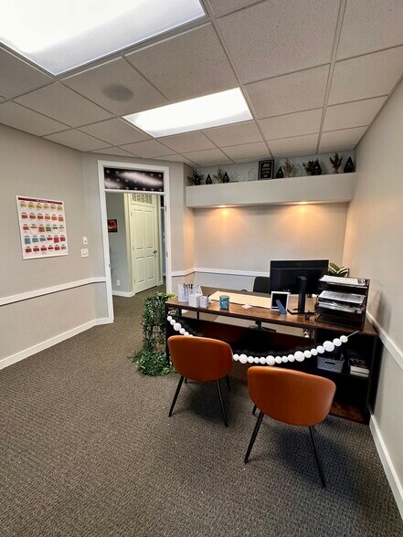 6707-7050 S 1300 E, Salt Lake City, UT for lease - Interior Photo - Image 2 of 6