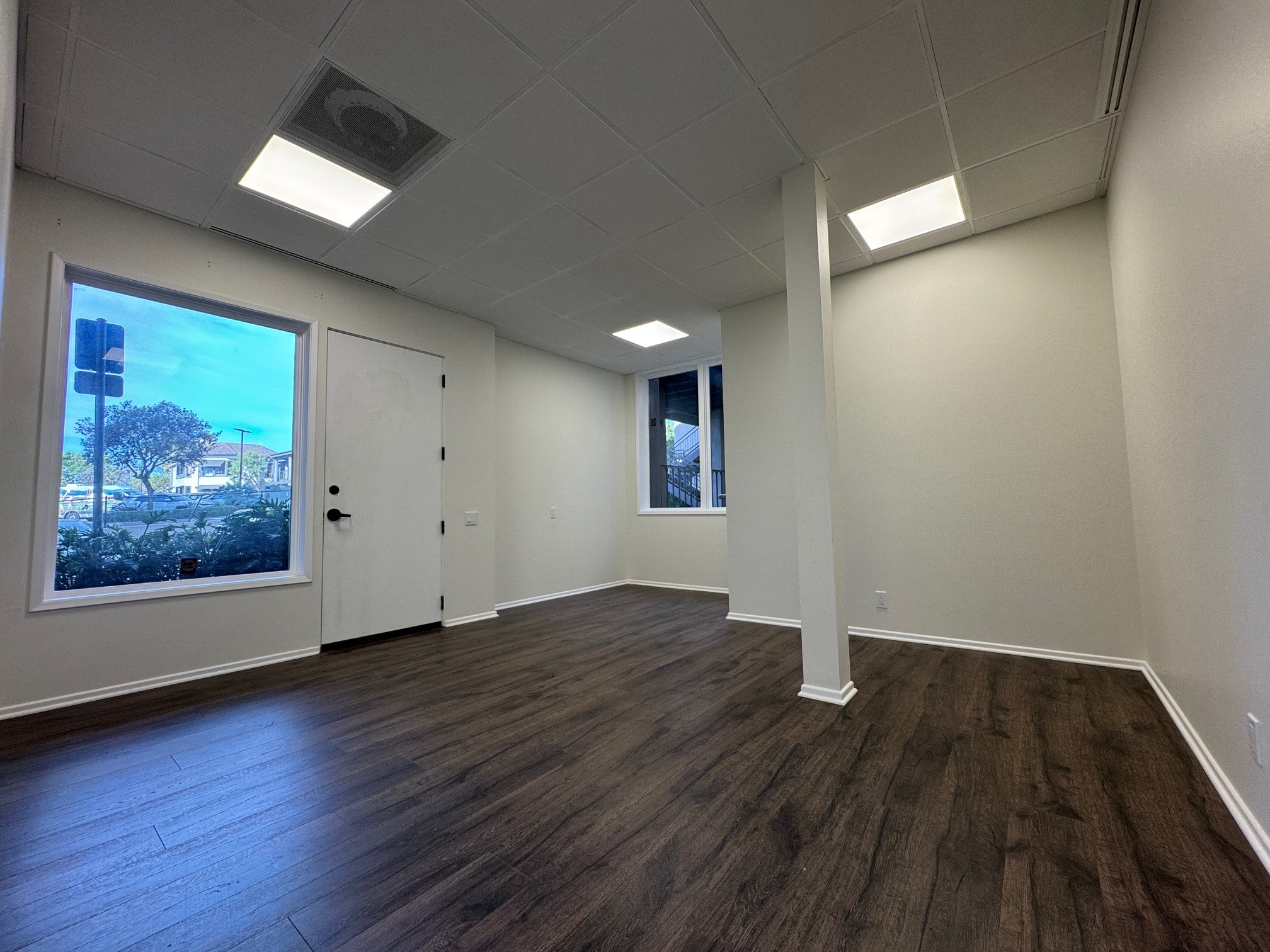 1206 Coast Village Cir, Santa Barbara, CA for lease Interior Photo- Image 1 of 4