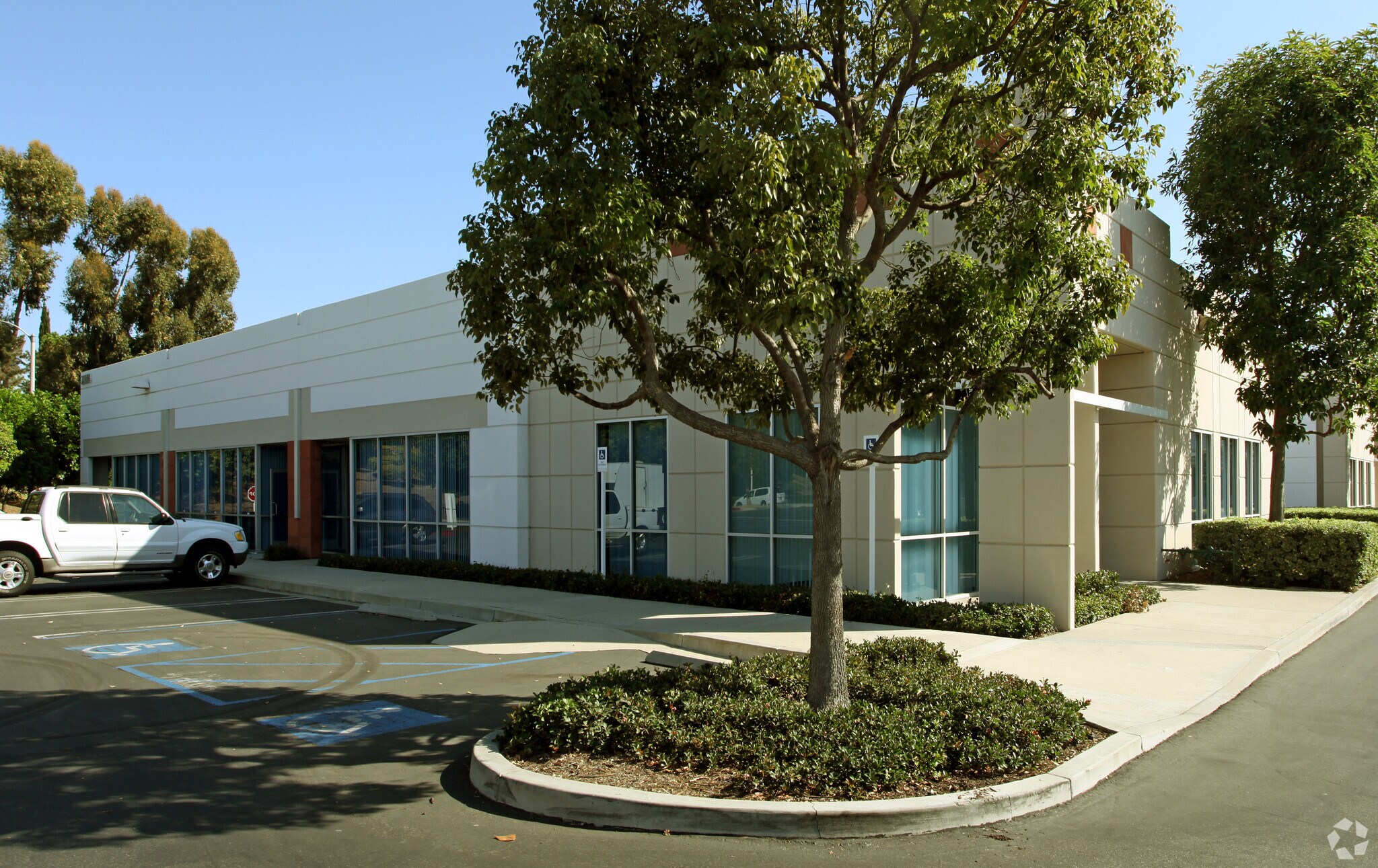 20984 Bake Pky, Lake Forest, CA à vendre Photo principale- Image 1 de 10