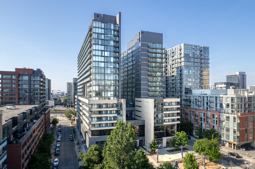 32 Lisgar St, Toronto, ON à louer - Photo du bâtiment - Image 2 de 3