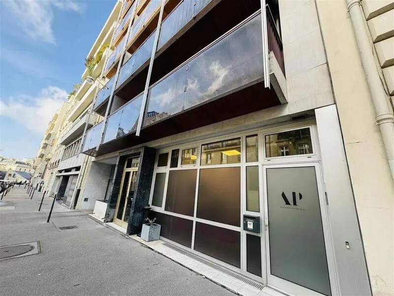 62 Rue Ampère, Paris à vendre Photo du bâtiment- Image 1 de 12