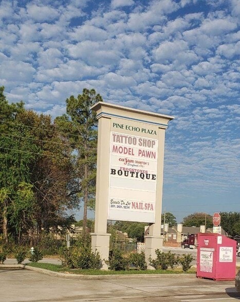 8502 FM 1960 Rd, Humble, TX à louer - Photo du bâtiment - Image 3 de 4