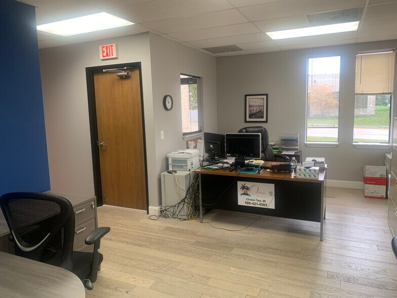 35360 Forton Ct, Clinton Township, MI à louer - Photo intérieure - Image 3 de 7