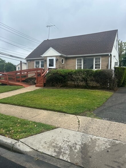 1173 Bellmore Rd, North Bellmore, NY for sale - Building Photo - Image 2 of 4