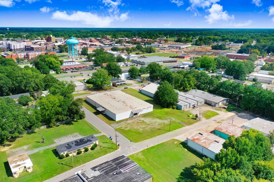 113 Spruce W st, Wilson, NC for lease - Building Photo - Image 1 of 14