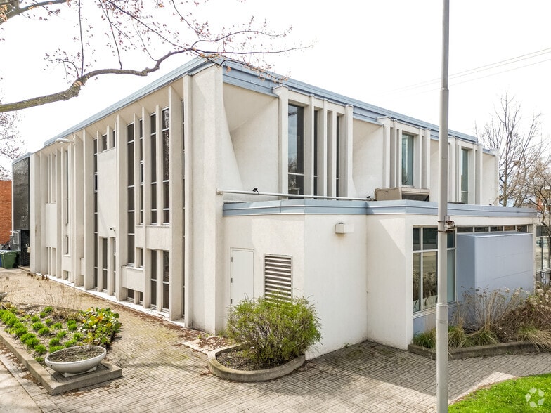 1639 Av Maufils, Québec, QC for lease - Building Photo - Image 2 of 2