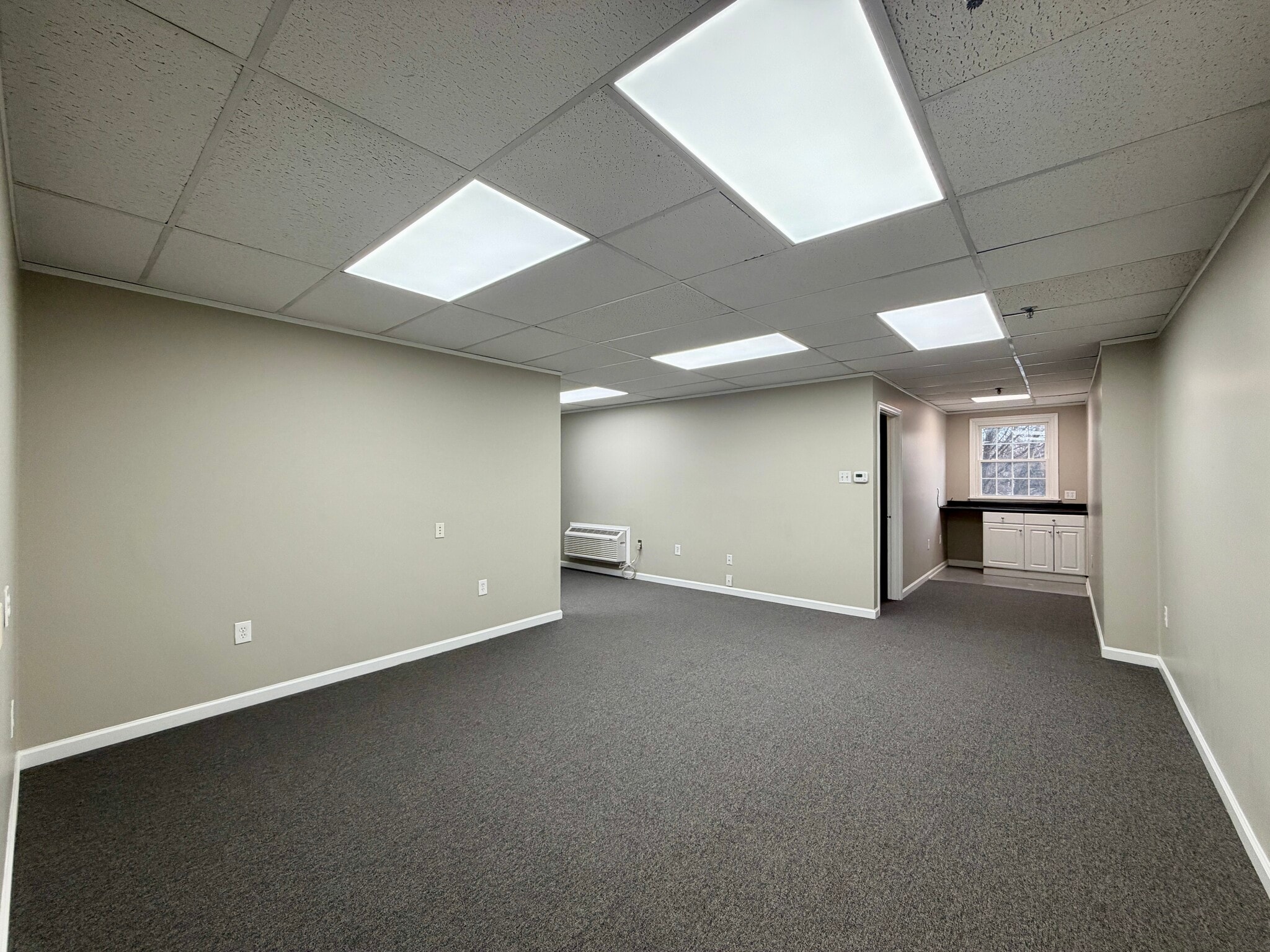 549 S Main St, Shrewsbury, PA for lease Interior Photo- Image 1 of 6