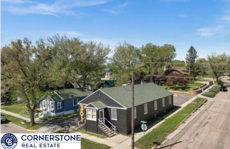 301 4th st, Glenrock, WY à vendre - Photo du bâtiment - Image 2 de 24